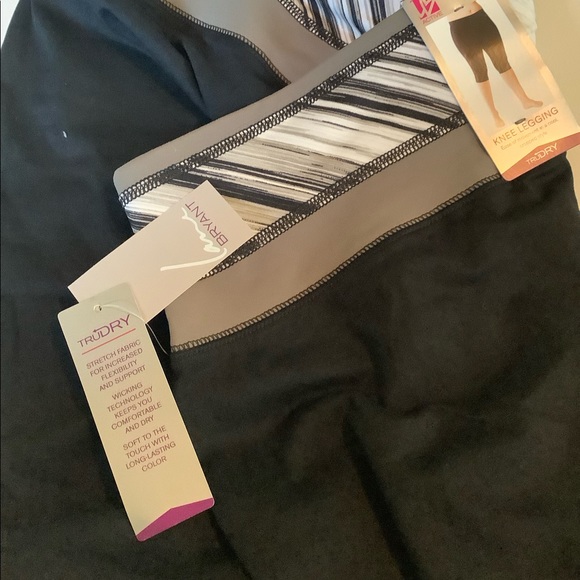 Lane Bryant XL Black Active Capri - Picture 3 of 9